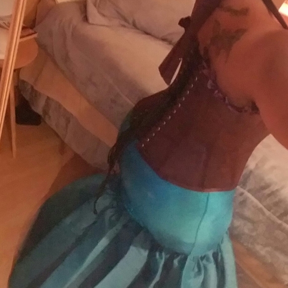 Hips & Curves Blue Mettalic Mermaid Skirt (Tail) (Size 2X) - Picture 3 of 5